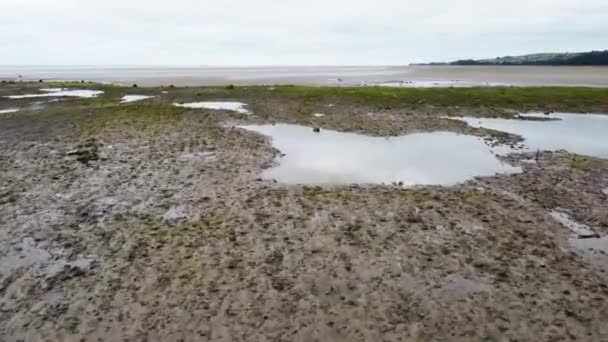 Drone Schot Vliegen Morecambe Bay Engeland Estuarium Lake District — Stockvideo