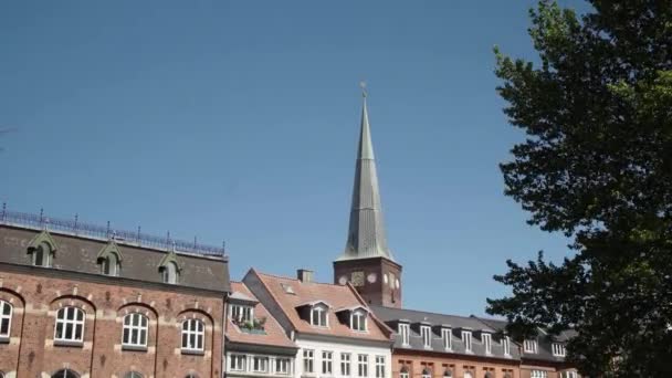 Église Aarhus Danemark Centre Ville Par Une Journée Ensoleillée — Video