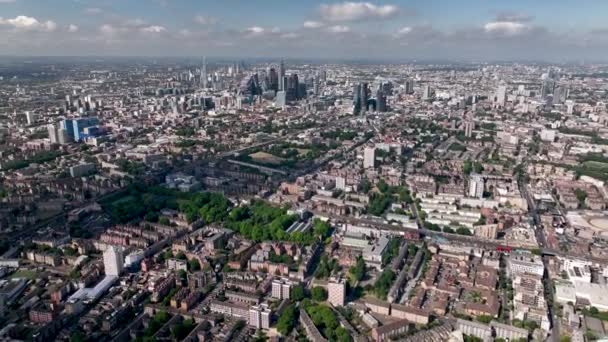 Etablera Antenn Flyga Drönare Visa Gherkin Skyskrapa Med London Skyline — Stockvideo