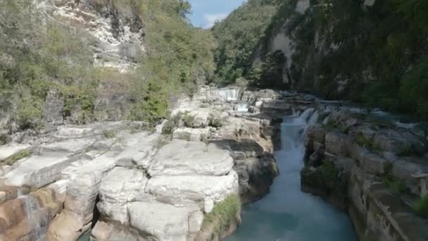 Cascada Tanggedu Isla Sumba Indonesia Oriental — Vídeo de stock