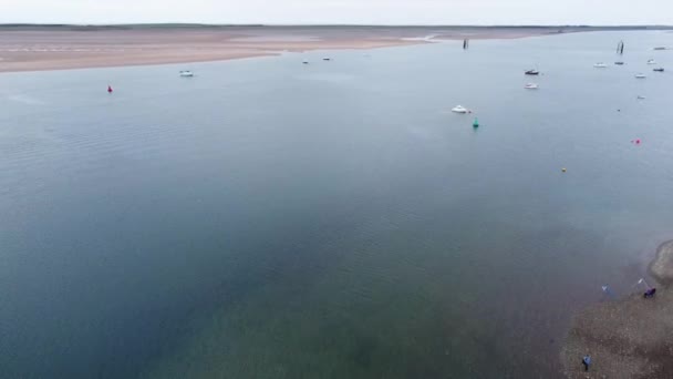 Drone Schot Vliegen Estuaria Gasvelden Aan Kust Van Engeland — Stockvideo