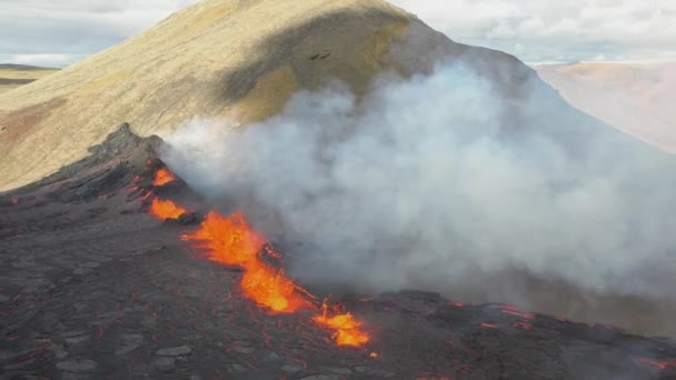 Vulkanutbrott Fagradalsfjall Flygdrönare Bilder Kokande Varm Orange Lava Spyr Utbrott — Stockvideo