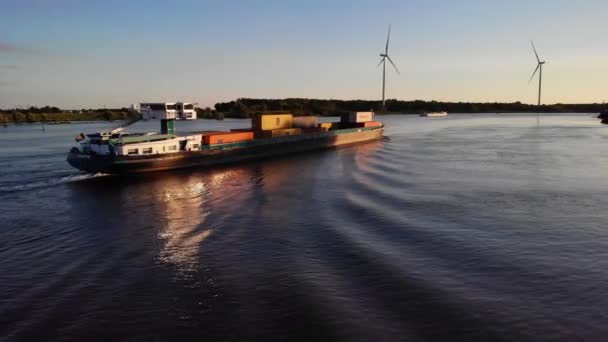 Vista Aerea Cervus Cargo Container Ship Navigazione Lungo Oude Maas — Video Stock