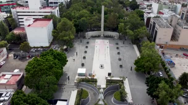 Aerial Tilt Avslöja Skott Esplanaden Monumentet Till Modern Med Konstträdgården — Stockvideo
