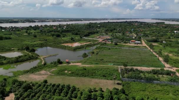 Luchtbeelden Groen Veld Vijvers Silk Island Koh Dach Achtergrond Skyline — Stockvideo