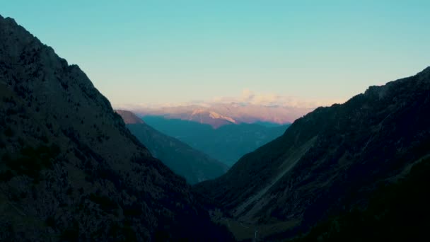 Volo Drone Una Valle Alpina Svizzera Tramonto Drone Vola Lentamente — Video Stock