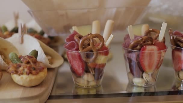 Małe Szklanki Żywności Imprezy Ciasteczka Szynką Szczegóły — Wideo stockowe