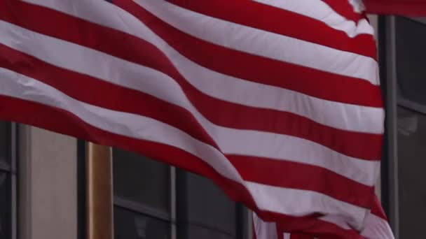 Usa Amerikas Förenta Stater Flagga Viftande Över Byggnadsfasaden New York — Stockvideo