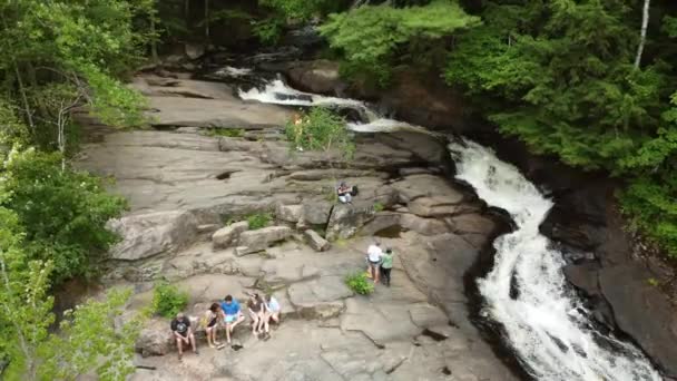 Rejestracja Dronów Turystycznych Stubbs Falls Arrowhead Park Ontario Kanada — Wideo stockowe