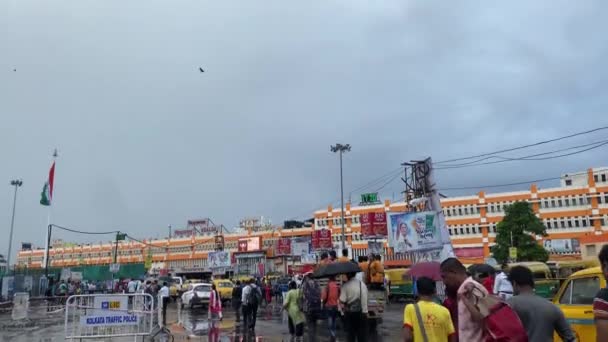 印度加尔各答新启用的Sealdah车站的时间 — 图库视频影像