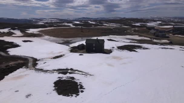 Drone Video Antiguo Sitio Minero Paisaje Nevado Noruego Fue Capturado — Vídeo de stock