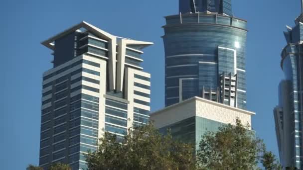 Rezidenční Obchodní Věže Dubaji Sae Pohled Jedoucího Auta Pomalý Pohyb — Stock video