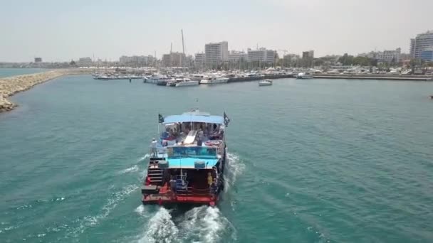 Areal Close Shot Tourist Boat Ritorno Parco Larnaca Old Marina — Video Stock