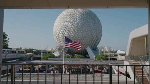 Epcot Ball Αμερικανική Σημαία Και Monorail Στο Disney World Ορλάντο — Αρχείο Βίντεο