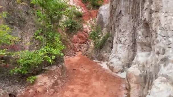 Escursioni Attraverso Providence Canyon State Park Lumpkin Georgia Percorrendo Sentiero — Video Stock