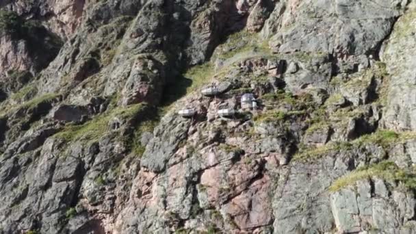 Drone Shots Van Klimmers Bij Kliffen Van Urubamba Cusco Peru — Stockvideo