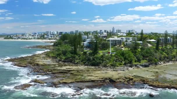 Letecký Drone Pohled Kolem Rocky Beach Headland Výhledem Oceán Park — Stock video