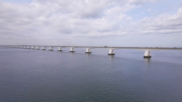 Beau Vol Drone Dessus Eau Escaut Oriental Pont Zeeland Sous — Video