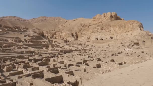 Široký Pohled Ruiny Starověké Civilizace Opuštěných Horách Deir Medina Luxor — Stock video