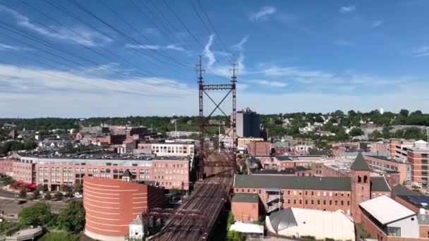 Uma Vista Aérea Ponte Ferroviária Norwalk River Uma Manhã Ensolarada — Vídeo de Stock