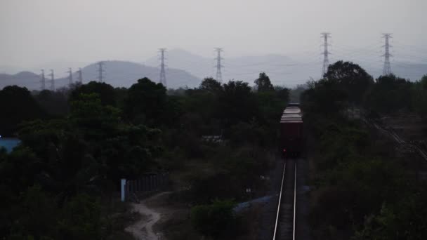 Tren Carga Que Desplaza Hacia Distancia Vietnam — Vídeos de Stock