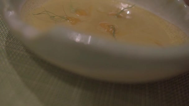 Supă Portocale Într Fel Mâncare Unic Restaurant Din Stațiunea Maldive — Videoclip de stoc