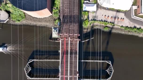 Uma Vista Aérea Sobre Ponte Ferroviária Norwalk River Dia Ensolarado — Vídeo de Stock