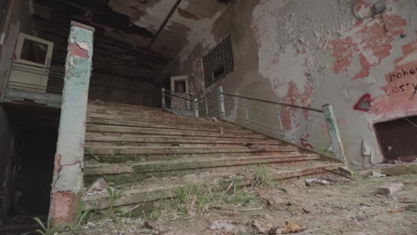 Slider Footage Decaying Staircase Entrance Abandoned School Peeling Paint Eerie — Stock Video