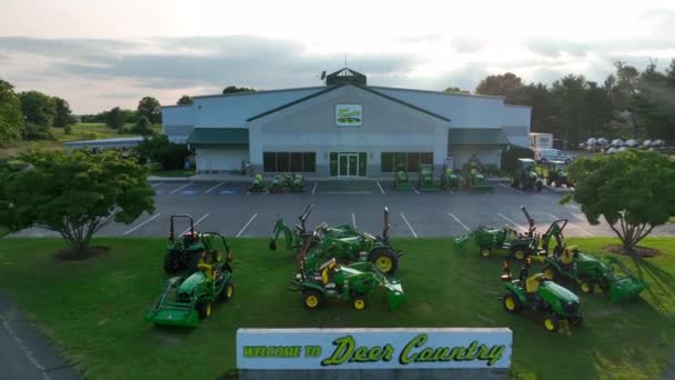 John Deere Trávník Zahradní Traktor Dealer Usa Vybavení Pro Použití — Stock video