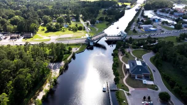 Letecký Pohled Drawbridge Přes Pobřežní Vodní Cestu Chesapeake Zvedá Dolly — Stock video