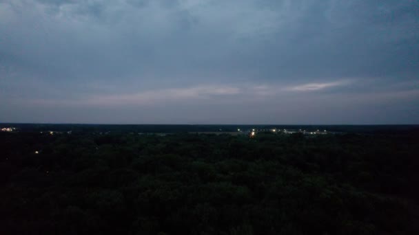 Видео Зажигания Фейерверка Городе Огайо Ночью Пышной Обстановкой — стоковое видео