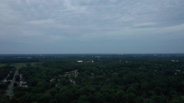 Bulutlu Gece Gökyüzünün Insansız Hava Aracı Tarafından Çekilen Videosu — Stok video