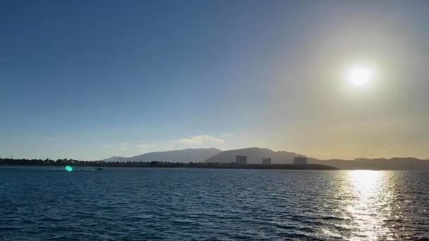 Coucher Soleil Sur Une Mer Agitée Depuis Bateau Avec Des — Video