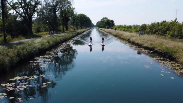 Waterbike Che Attraversano Canali Del Belgio — Video Stock
