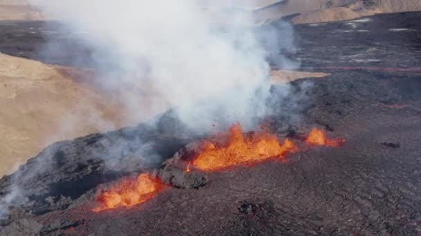 Fagradalsfjall Fisura Erupción Del Volcán Que Emite Lava Gas Valle — Vídeos de Stock