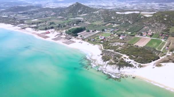 Yunanistan Tropik Bir Plajda Dönen Drone Klibi — Stok video