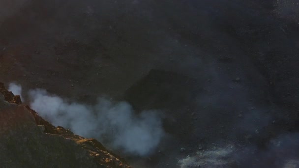 Vista Cerca Del Cráter Del Volcán Activo Monte Agung Atardecer — Vídeos de Stock