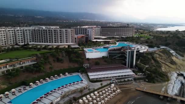 Nicosia Chipre Drone Aéreo Movimento Sobre Elexus Hotel Com Uma — Vídeo de Stock