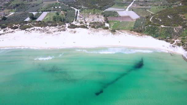 Clipe Drone Voando Lateralmente Sobre Uma Praia Tropical Grécia — Vídeo de Stock