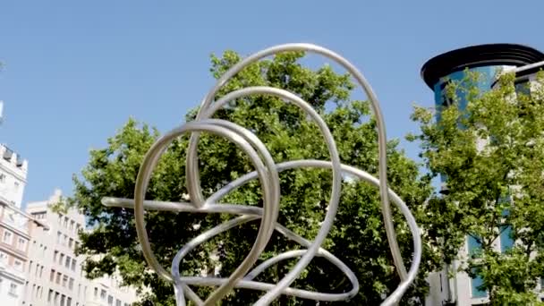 Abgerundete Metallische Struktur Der Plaza Espaa Einem Sonnigen Tag Madrid — Stockvideo