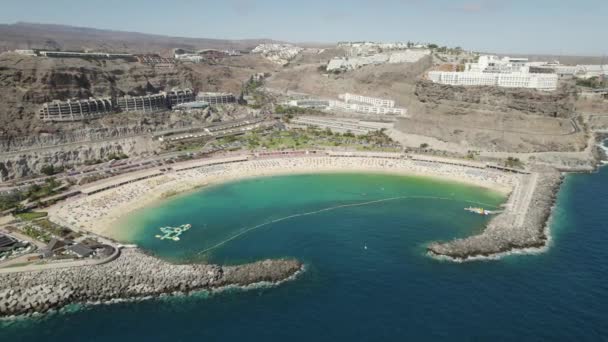 Вид Воздуха Туристический Курорт Знаменитый Пляж Амадорес Белым Песком Окружении — стоковое видео