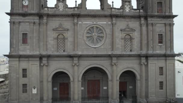 Vista Entrada Catedral Santa Ana Las Palmas Movimiento Aéreo Abajo — Vídeos de Stock