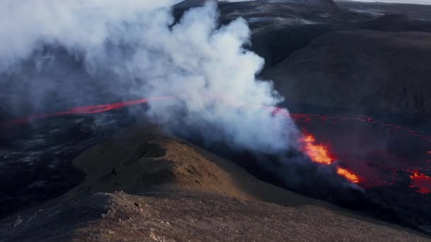 Valle Volcánico Activo Con Lava Ardiendo Creando Humo Volcán Fagradalsfjall — Vídeos de Stock