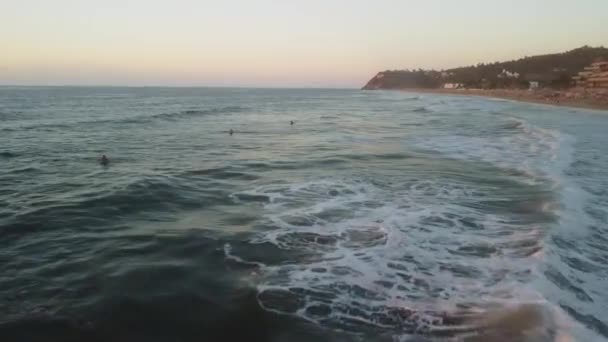 Surfistas Pegando Ondas San Pancho México Pôr Sol — Vídeo de Stock
