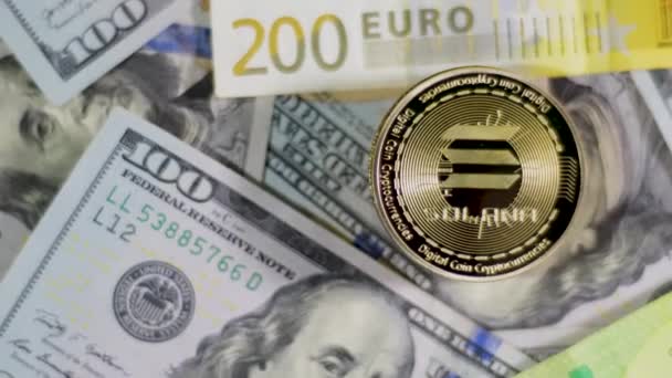 Концепція Crypto Exchange Solana Altcoin Euro Money Rotate Background Close — стокове відео
