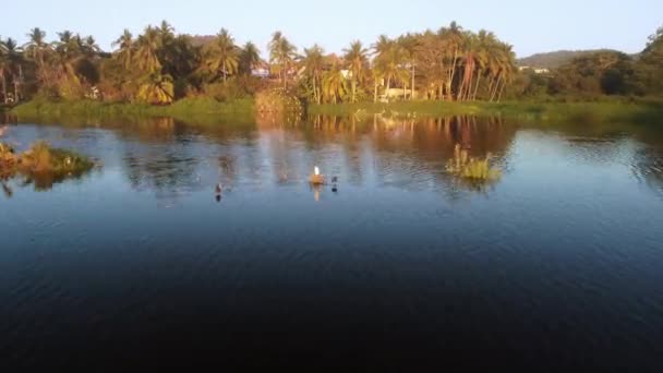 Sunset Revealing Plajı Nda San Pancho Gölü Nün Üzerinde Süzülüyor — Stok video