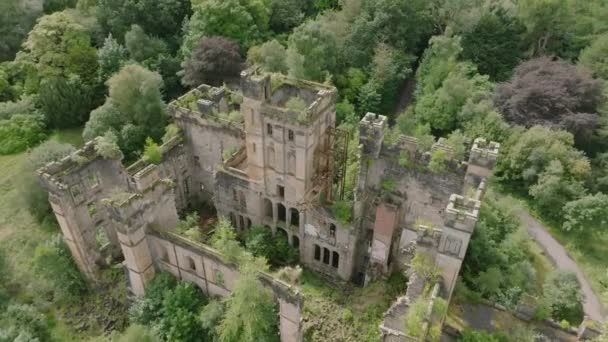 Vista Lenta Giratoria Parte Delantera Las Ruinas Del Castillo Lennox — Vídeo de stock