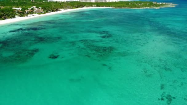Playa Del Carmen Turkosa Vatten Och Vita Sandstränder Ovanifrån — Stockvideo