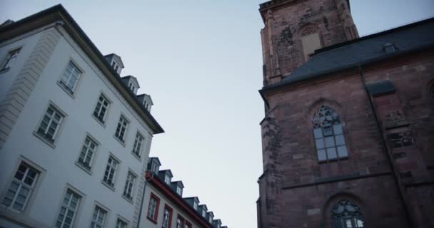 Iglesia Grande Calle Principal Heidelberg Heiliggeistkirche — Vídeos de Stock