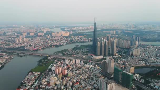 Miejski Krajobraz Sajgonu Rozwinięte Dzielnice Wokół Rzeki Sajgon Zamglone Powietrze — Wideo stockowe